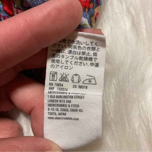 Abercrombie & Fitch size S, floral print, multi color, short romper, no damages - Picture 9 of 9